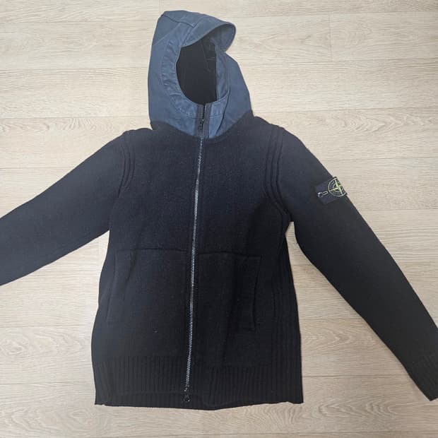 스톤아일랜드 후드 니트 집업