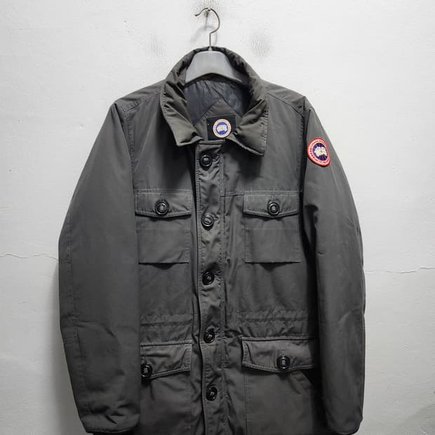 캐나다구스 가죽배색 밴프 전투용 파카