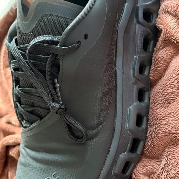 온러닝 클라우드몬스터 올블랙 paf에디션 265mm