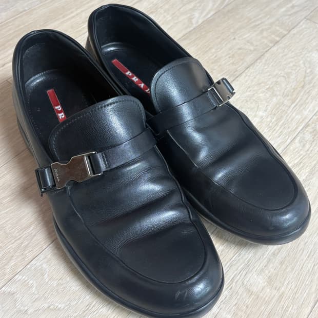 [UK8]프라다 스포츠 나파 버클 로퍼 블랙