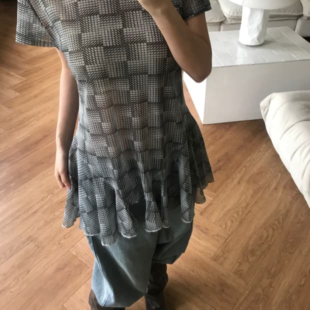 vintage pattern mesh top 