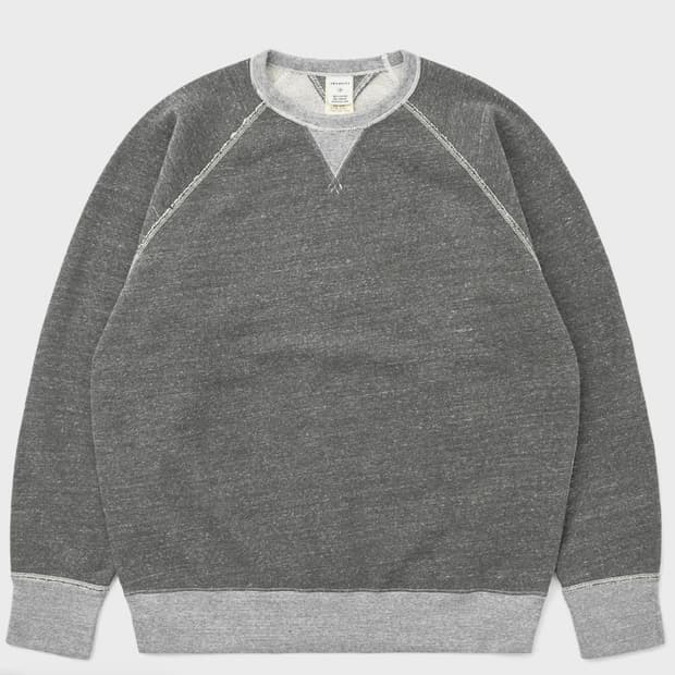 L or XL 구해요) 카키스 맨투맨