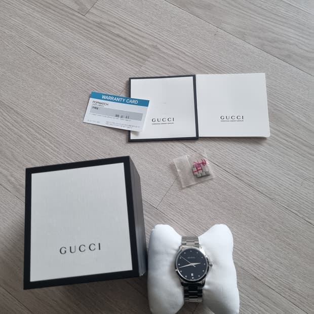 구찌  정품풀박   다이아몬드메탈시계