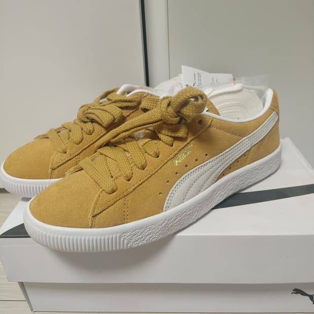 새상품 푸마 스웨이드 245 250