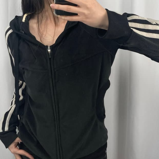 아디다스 블랙 벨벳 후드집업