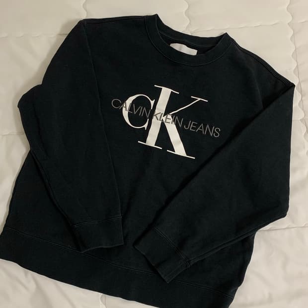 캘빈클라인 맨투맨