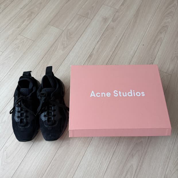 아크네 스튜디오 맨하탄 블랙 35