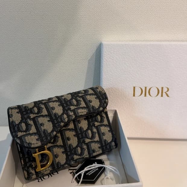 새상품급 디올 오블리크 카드지갑