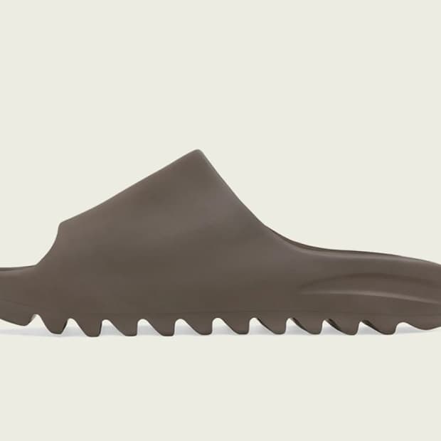 아디다스 이지슬라이드 숫 305