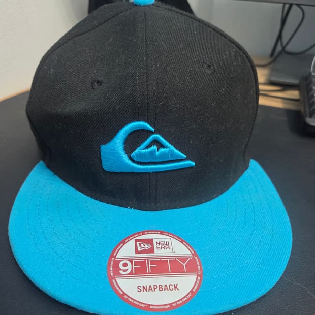 퀵실버X뉴에라 스냅백