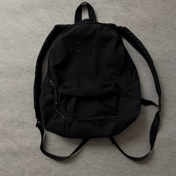 메종 마르지엘라 스테레오 스티치 백팩 