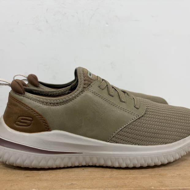 스케쳐스 남성 스니커즈 270