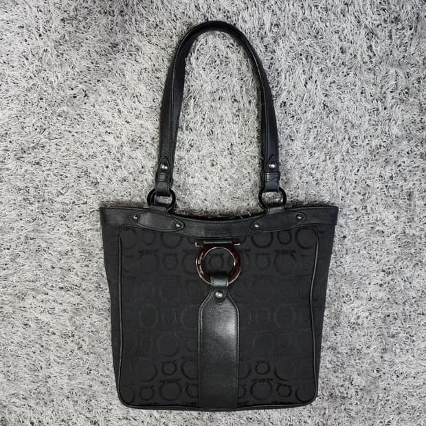 페라가모 자카드 숄더백