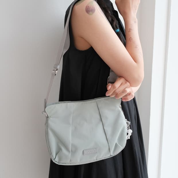 Mint grey pleats bag
