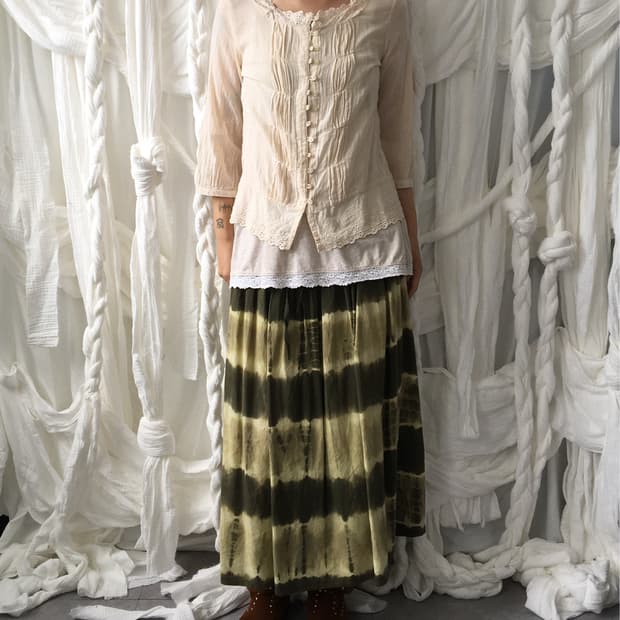 Punching shirring point blouse