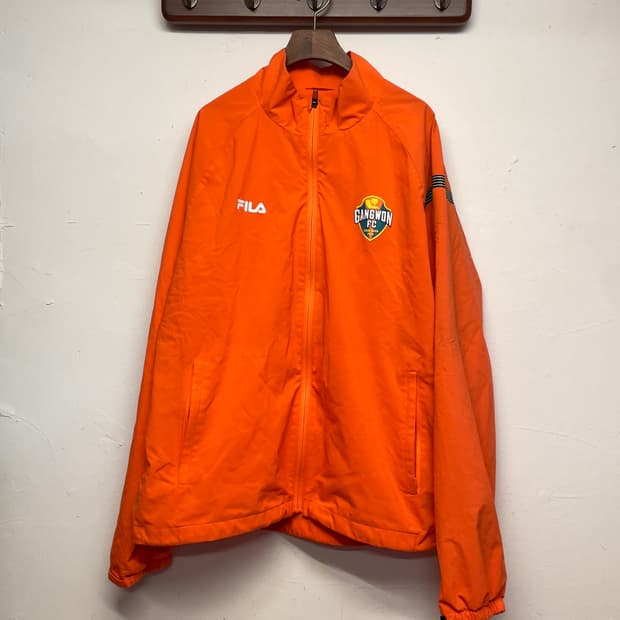휠라 강원 FC 오렌지 바람막이 자켓  