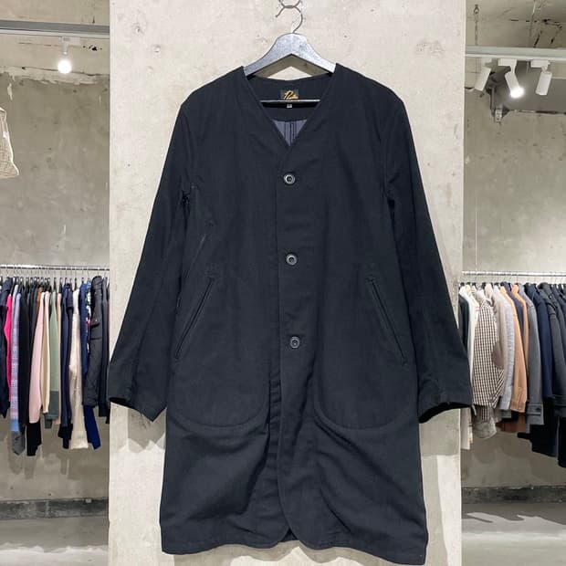 니들스 블랙 논 카라 울 혼방 롱 자켓