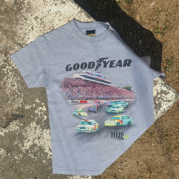 HUF x GOODYEAR 2022 캡슐 컬렉션 티셔츠