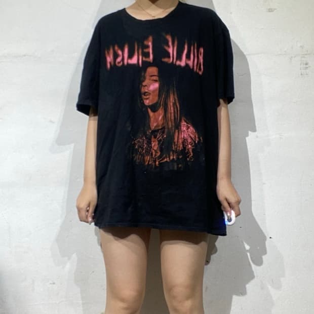 빌리 아일리시 스푸키 포트레이트 그래픽 티셔츠 XL