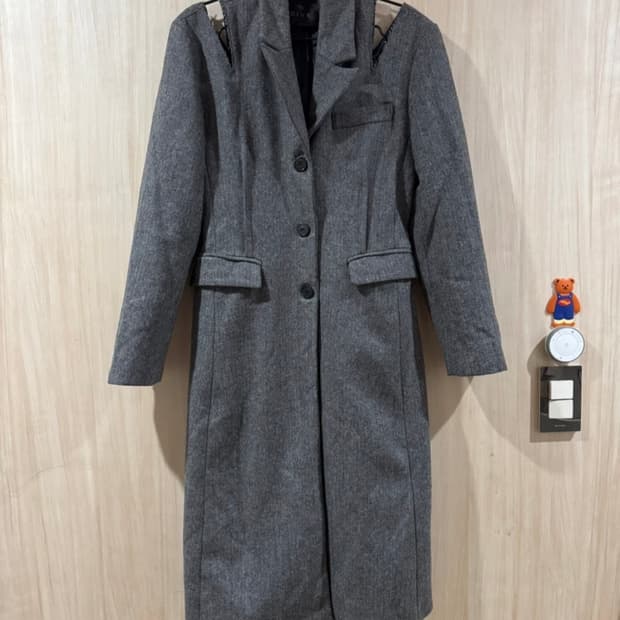 딘트 롱코트 (시착만 해본 새상품)