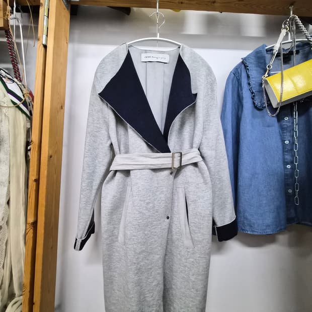 오브제 프렌치 배색 벨티드 니트 트렌치코트