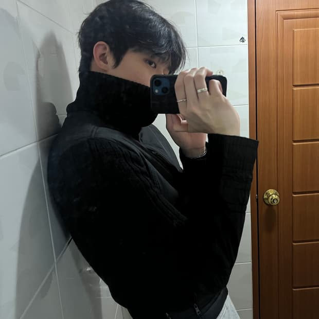 아르마니 익스체인지 하이브리드 하이넥 니트 집업 자켓