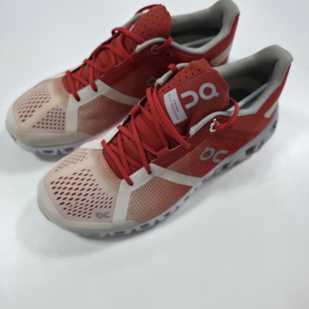 미사용) 온러닝 클라우드플로우 우먼 37사이즈