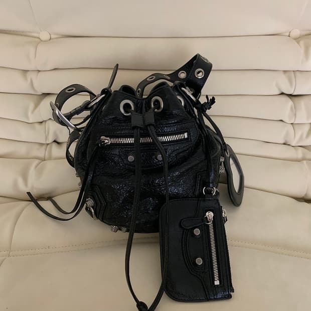 발렌시아가 르 카골 버킷백 xs