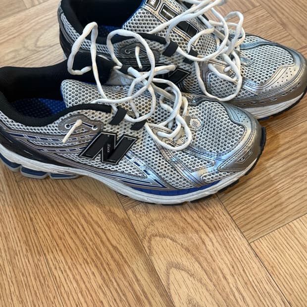 뉴발란스 1906r 280사이즈