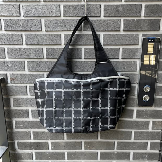 00s Courreges 꾸레쥬 로고 패턴 쇼퍼백