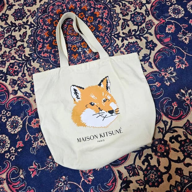 메종키츠네 폭스헤드 토트백 에크루