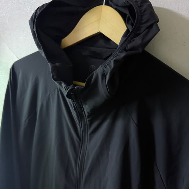 룰루레몬 남성 바람막이 점퍼 XL (남성 105정도)