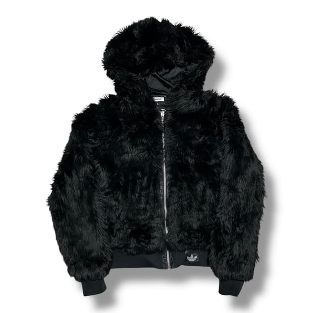 Adidas 여성용 블랙 아크릴 크롭 퍼 자켓