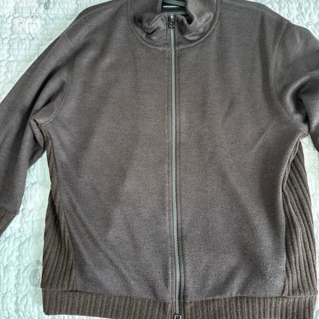 해칭룸 더블 슬리브 집업 1사이즈