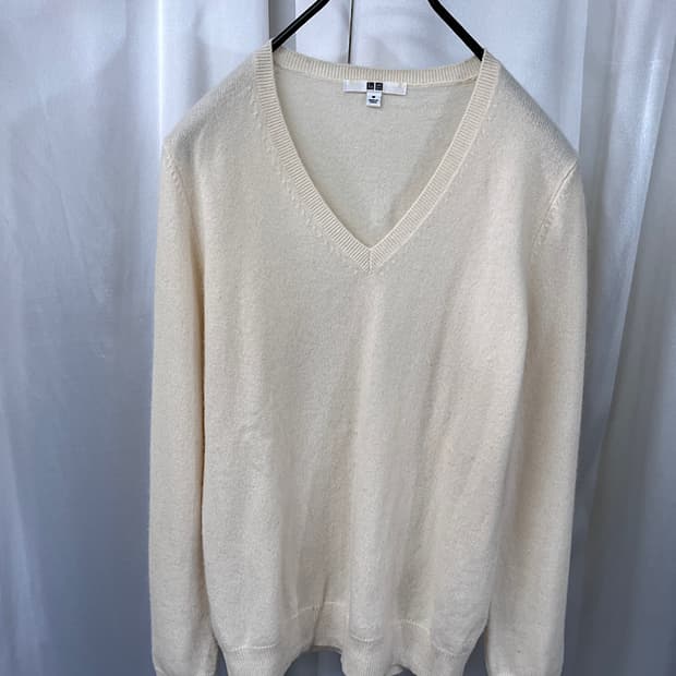 uniqlo cashmere knit 