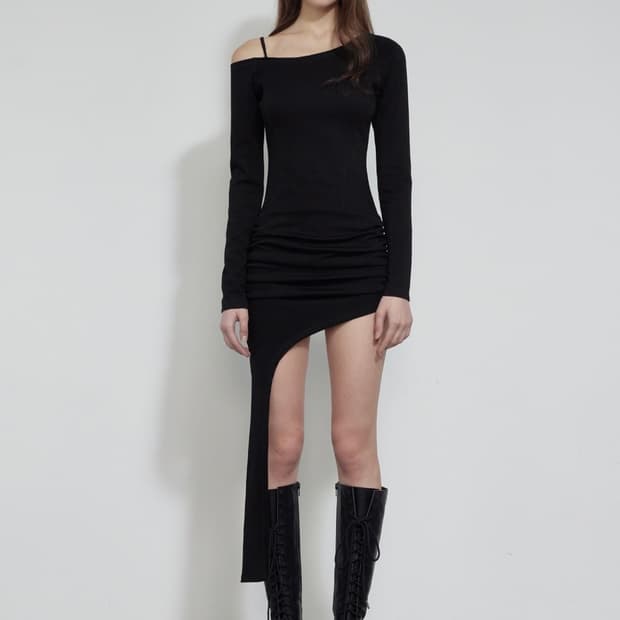 보헤미안서울 CURVED HEM MINI DRESS 원피스 드레스