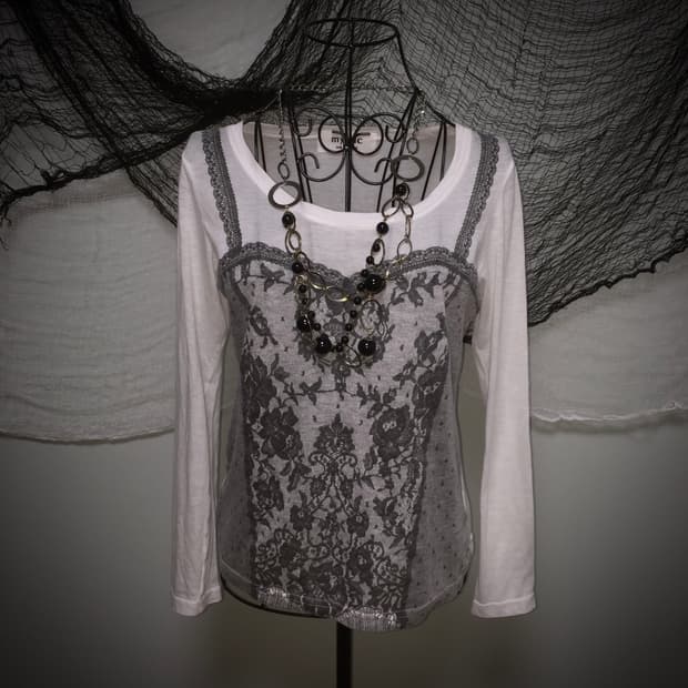 mystic corset lace detail T