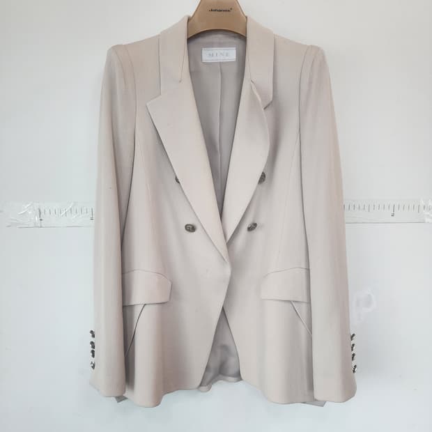 MINE 마인 더블 버튼 아이보리 자켓