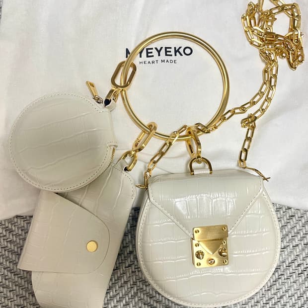 마이아이코 쁘띠컬렉티브백(크림 골드)