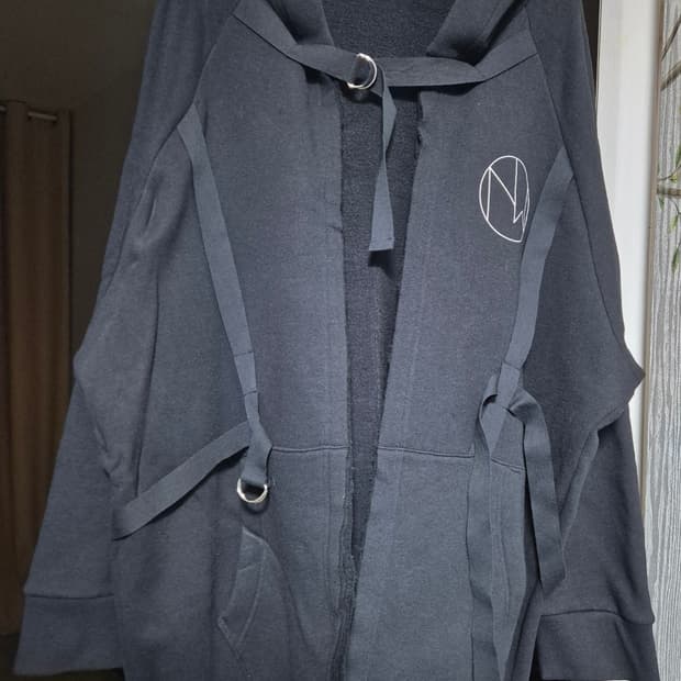 언더커버 후드 집업(?)