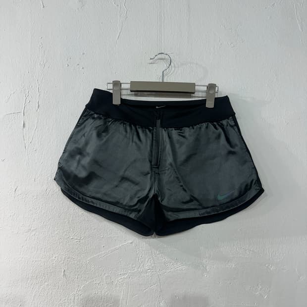나이키 써마핏 ADV 런 디비전 러닝쇼츠 여성L