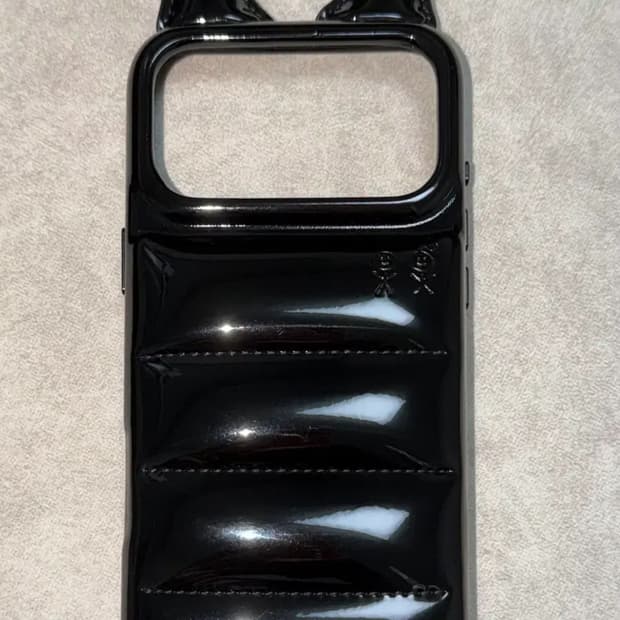 어반소피스티케이션 아이폰 17프로맥스 케이스