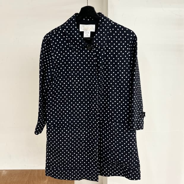 끌로에 네이비 도트 자켓