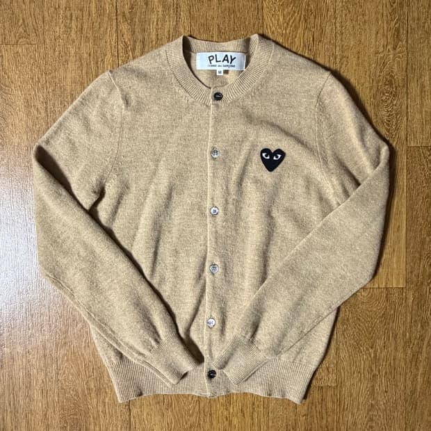 (급처,상태좋음!!)꼼데가르송 베이지 가디건 m