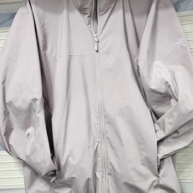 아크테릭스   솔라노  논후드 