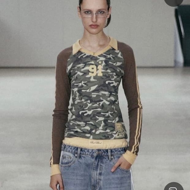 배드블러드 롱슬리브