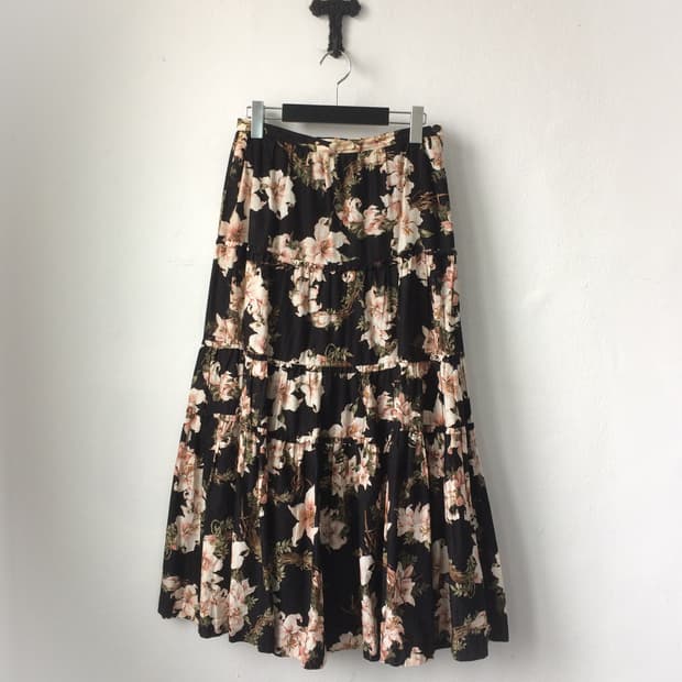 Flower pattern layer long skirt