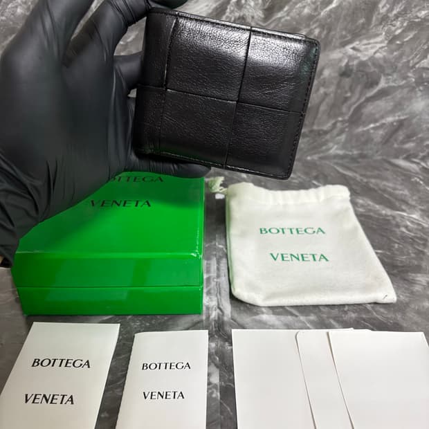 보테가베네타 맥시 카세트 투톤 반지갑