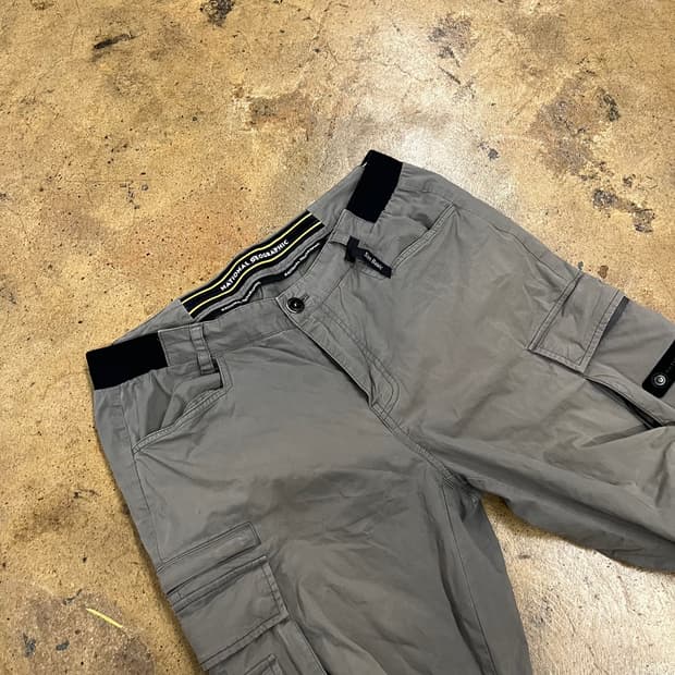 [정품] 내셔널지오그래픽 카고 바지 회색 b8