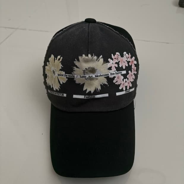 더 뮤지엄 비지터 볼캡